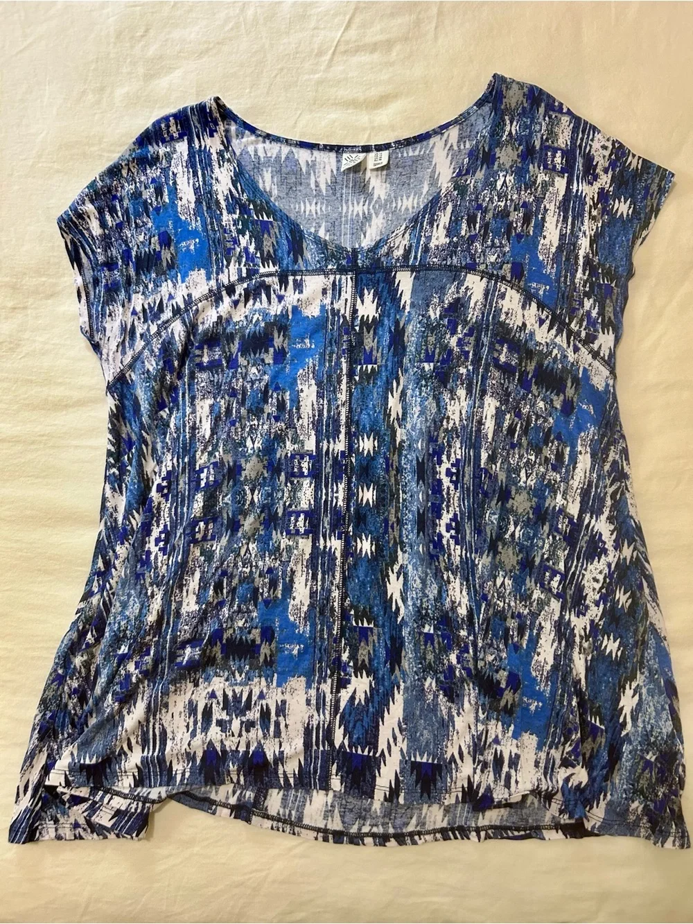 Artisan NY Blue Ikat Abstract Print V-Neck Short Sleeve Top Sz 1X